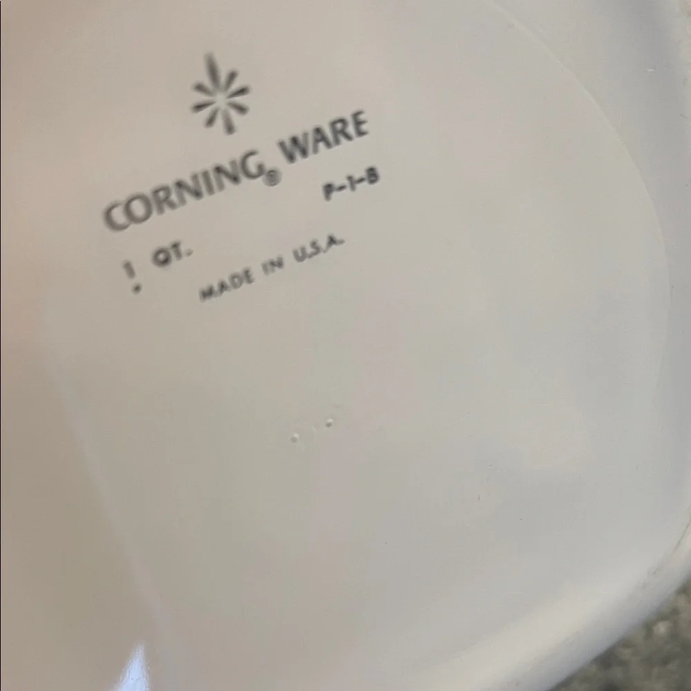 Set of 2 Corningware Cornflower blue casserole dishes.  Exc condition
